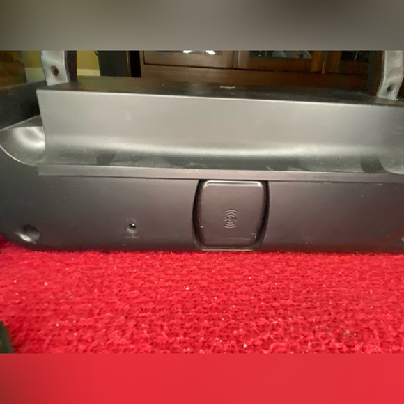 Sirius XM portable satellite radio and car mount - Picture 6 of 7